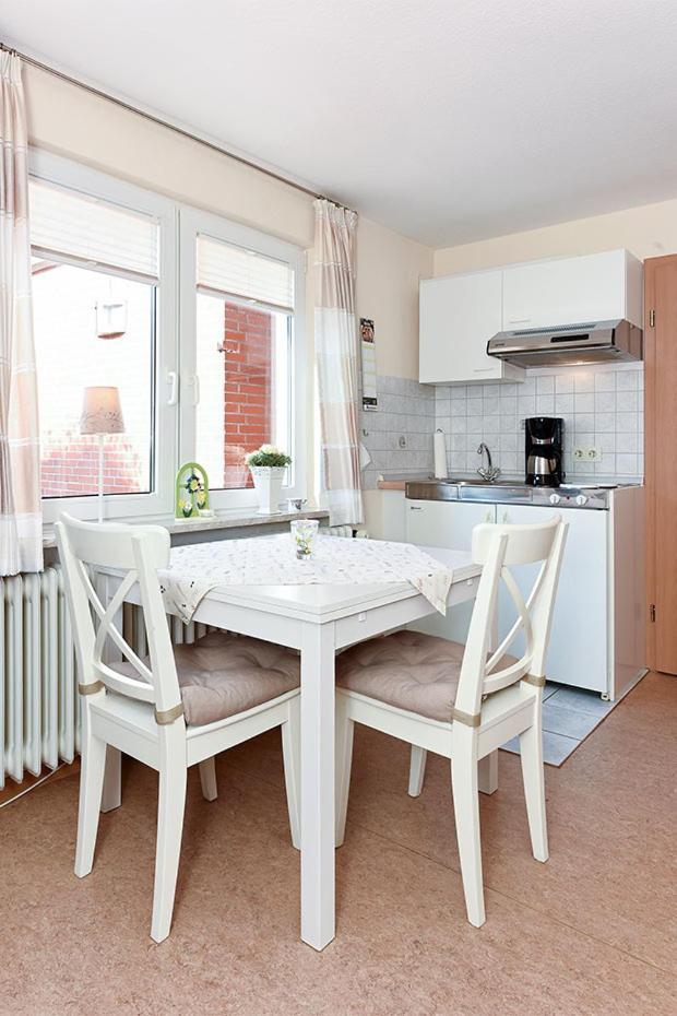 Ferienwohnungen Im Haus Nordseebrise Neuharlingersiel Luaran gambar